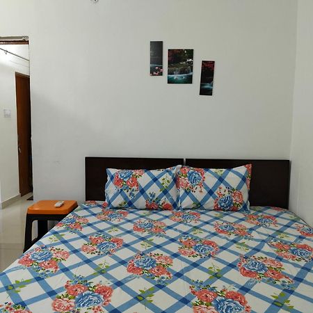 Sharda Homestay Ayodhya ภายนอก รูปภาพ