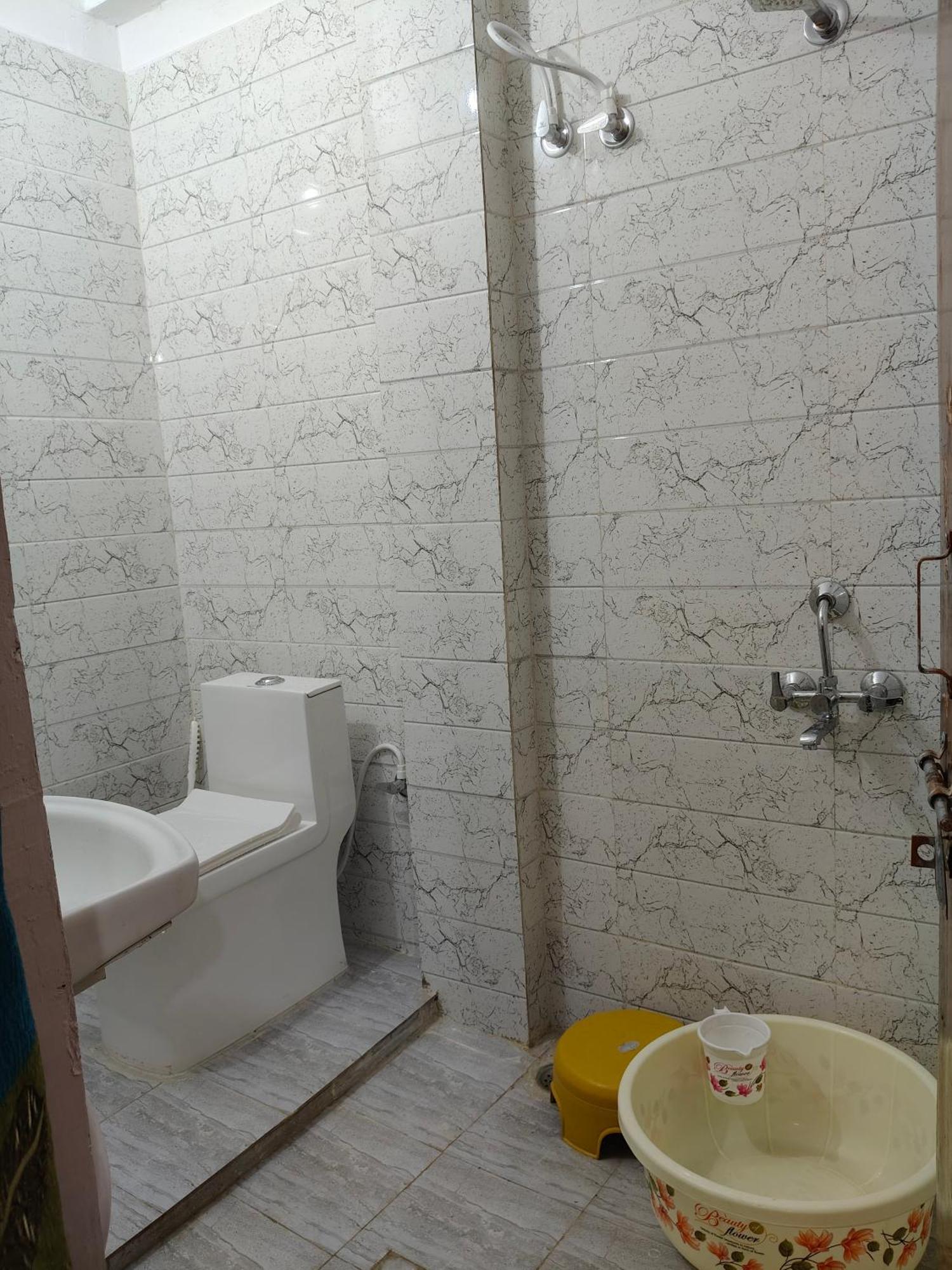 Sharda Homestay Ayodhya ภายนอก รูปภาพ
